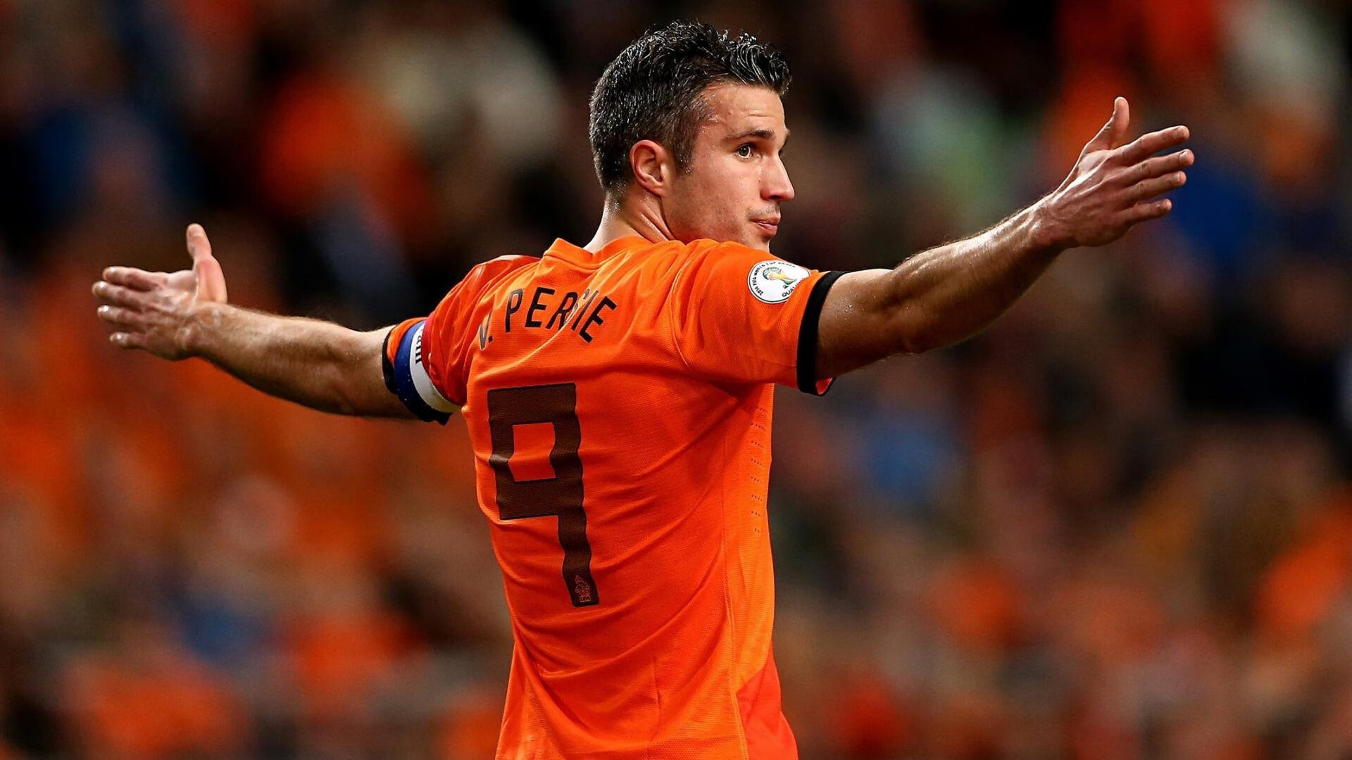 国足英勇喜获胜，晋级国际比赛半决赛，国足半场数据